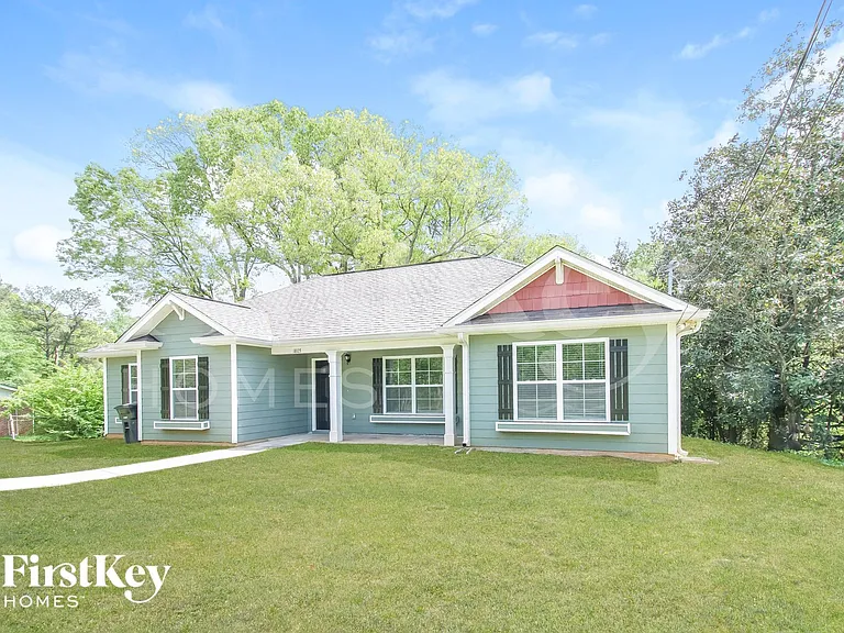 1805 Seayes Rd — Photo 2