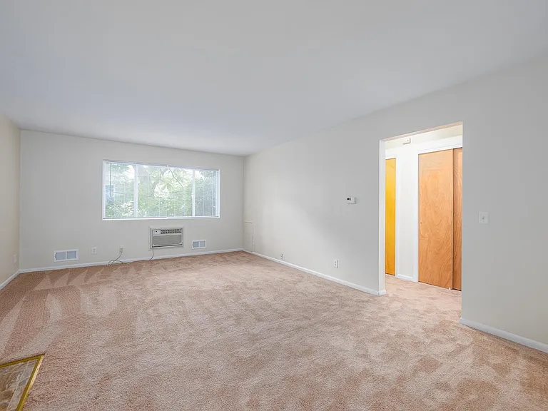 675 Denise Rd — Photo 7