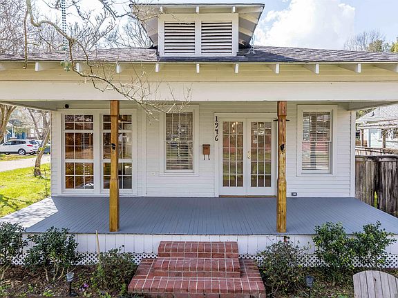 3rd image of 1946 Pericles St