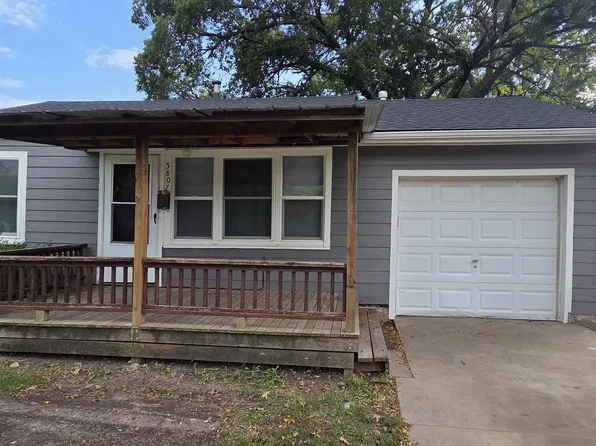 5807 E Lincoln St, Wichita, KS 67218