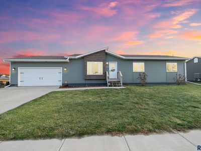 5001 W Bent Grass St, Sioux Falls, SD, 57107