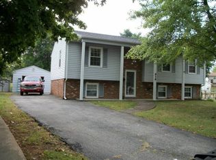 916 Charnwood Cir, Roanoke, VA 24012