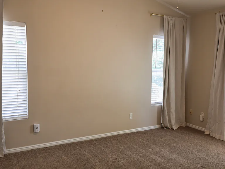 822 S Saratoga Dr — Photo 9