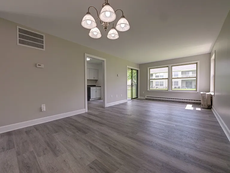 Colonie East Apartments — Photo 9
