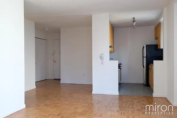 Rented by Miron Properties | media 3