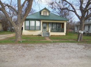 910 Sinclair St, Ranger, TX 76470