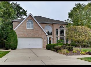 1480 Chestnut Xing, Lemont, IL 60439
