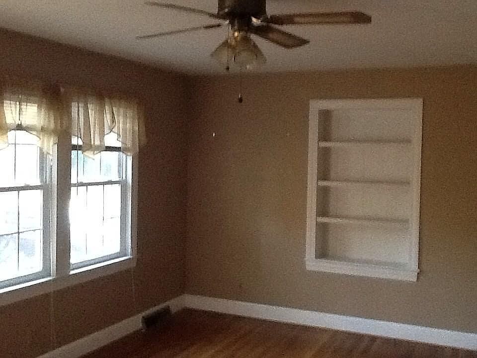 1st image of 1404 Dogwood Ln NW