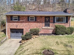 841 Daverton Rd, South Charleston, WV 25303