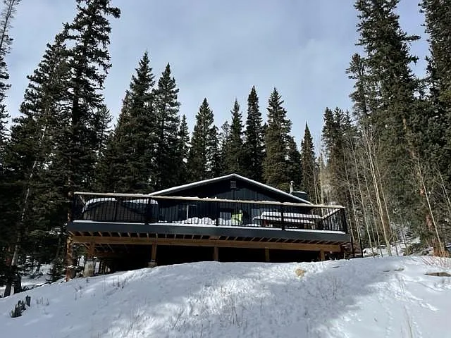 211 Bauxite Ln