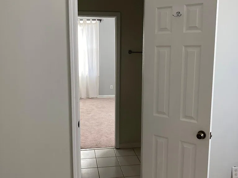 78 Lucy St SE — Photo 25
