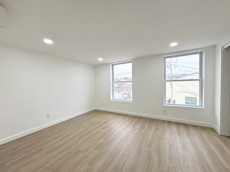 165 W Main St #1 — Photo 10