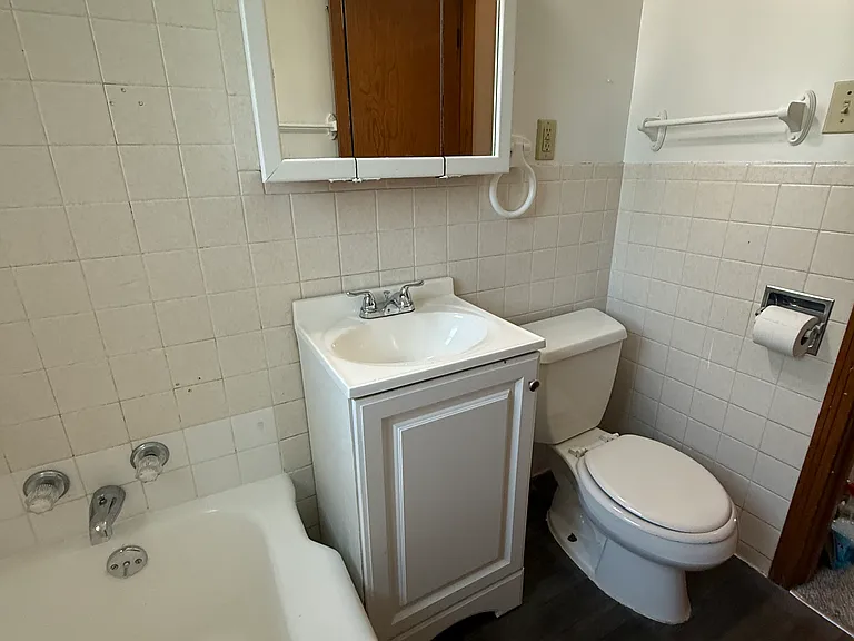 2207 S Volutsia Ave — Photo 18