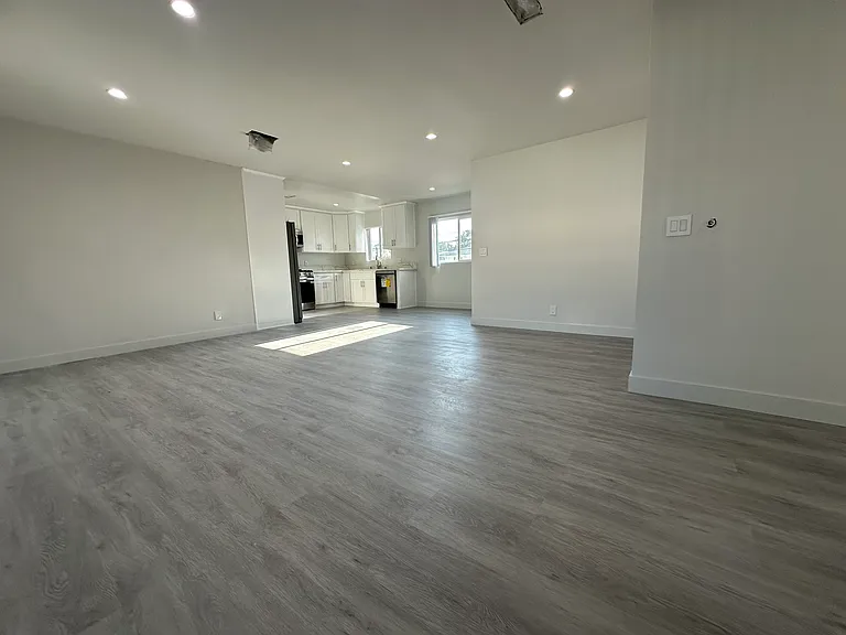1145 S Holt Ave #7 — Photo 6