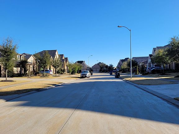 5th image of 28127 Castle Park Ln