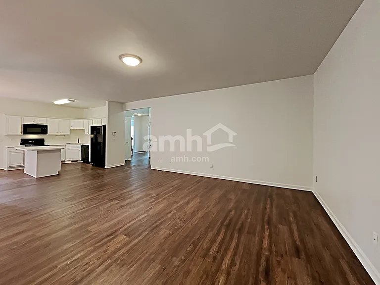1513 Cardinal Ln — Photo 6