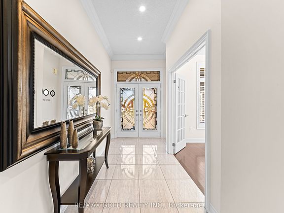 4th image of 80 Danby St