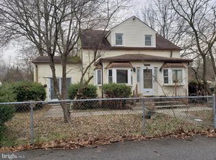 9806 Campus Dr, Clinton, MD 20735