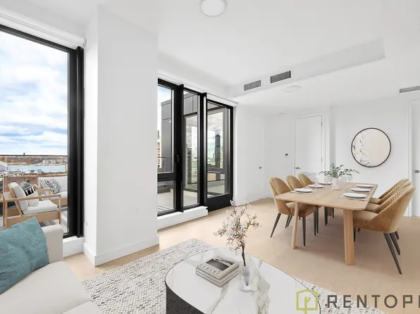 555 West 45th Street image 2 of 18