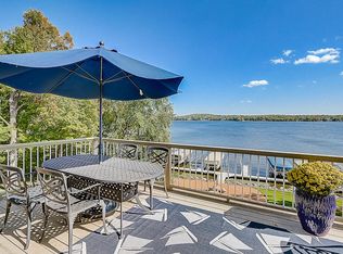 W340N6202 Breezy Point Rd, Oconomowoc, WI 53066