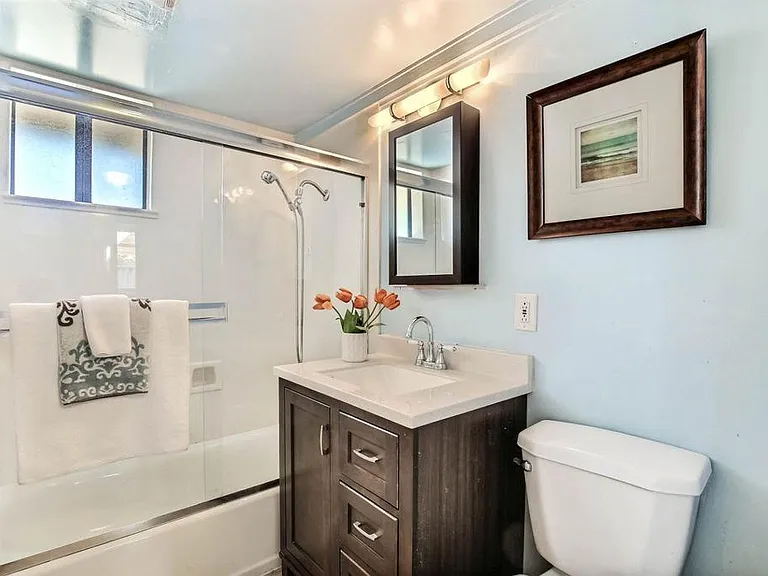 18594 Loree Ave — Photo 5