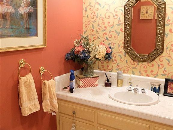 5th image of 3719 Cedar Elm Ln