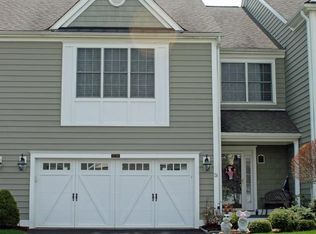 26 Still Water Cir #26, Brookfield, CT 06804