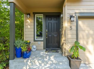 5 Summit Ridge Ct, Lake Oswego, OR 97035