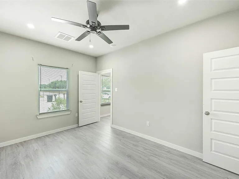 8157 Tate St #B — Photo 8