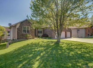 2682 W Arlington St, Springfield, MO 65810