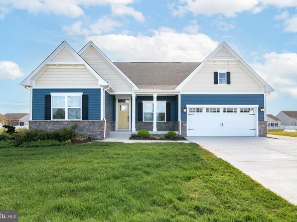 30207 Snug Berth Dr, Lewes, DE 19958