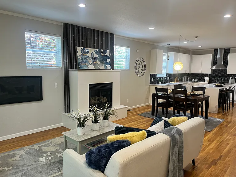 2698 N Marion St — Photo 18