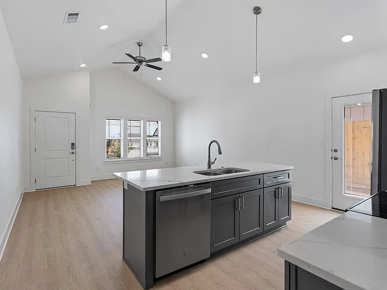 2713 SW Shackelton Ave #1 — Photo 30