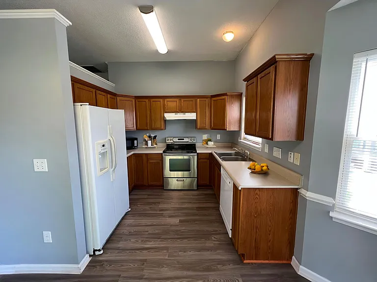 10322 Layton Ridge Ln — Photo 5