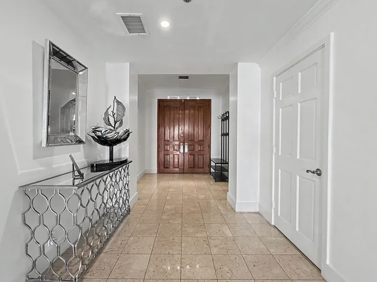 2124 Fisher Island Dr #2124 — Photo 4