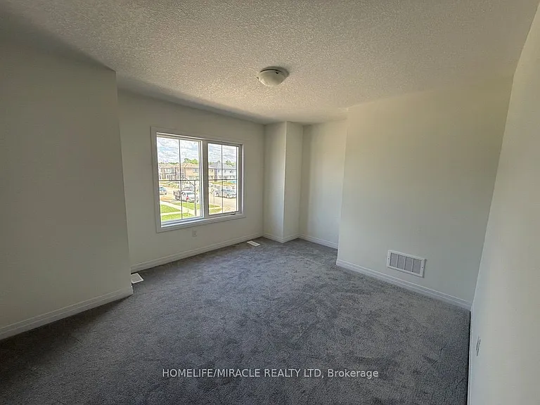 40 Turnbull Dr — Photo 14