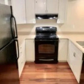 3 bed, 1.5 bath, 1360 sqft, $3,250 — Photo 3