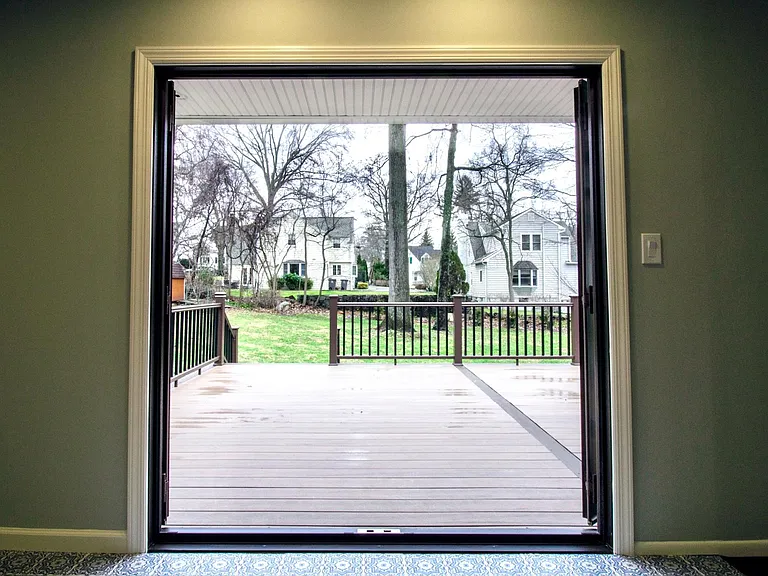 4 Susan Ct — Photo 13