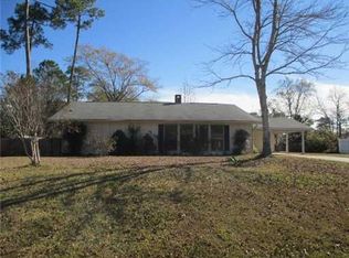 3510 Parliament Dr, Ocean Springs, MS 39564