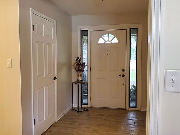 IMPRESSIVE FRONT ENTRY!