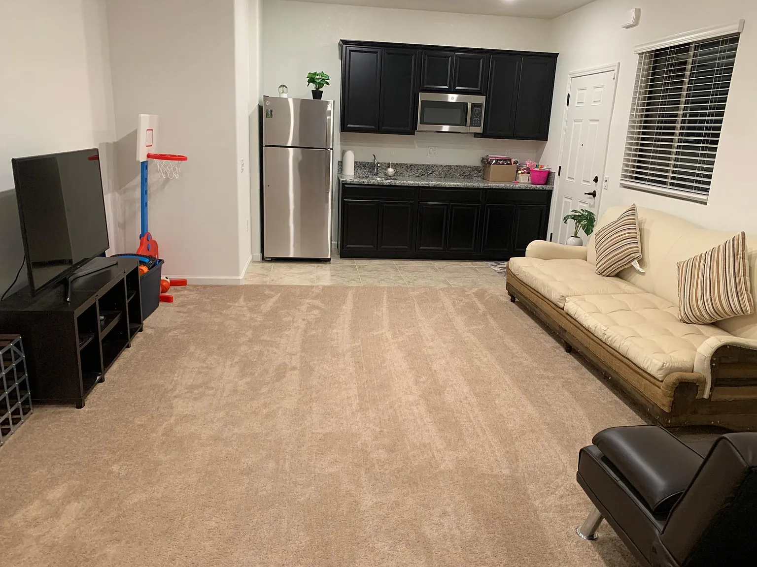 1 bed, 650 sqft, $1,500 — Photo 3