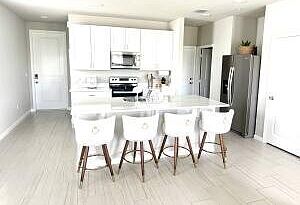 1st image of 389 Salisbury Cir