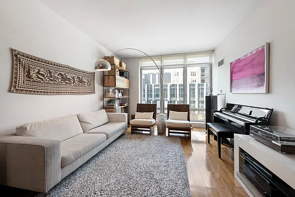Sold by Compass | media 1