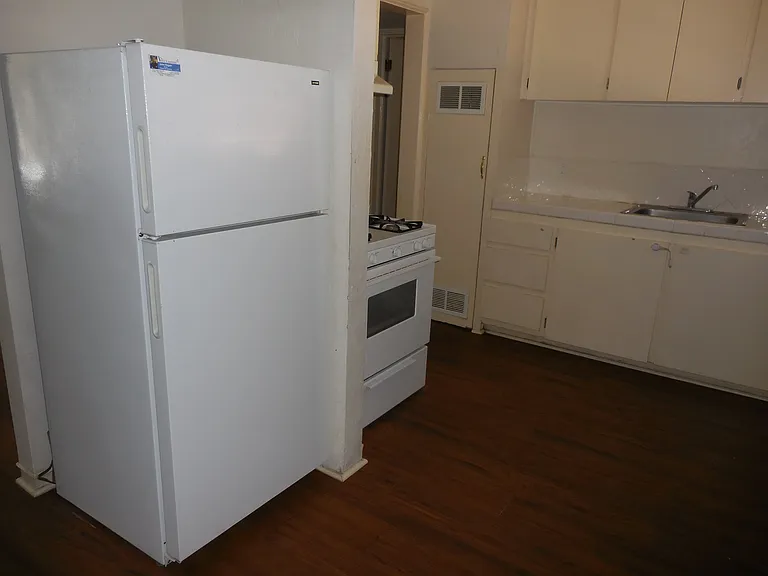 701 W Yandell Dr #1 — Photo 7
