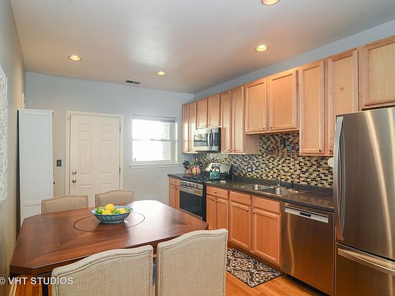 4th image of 3650 W Leland Ave APT 2