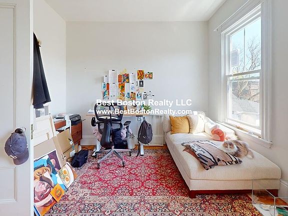 3rd image of 125 Hampshire St #5