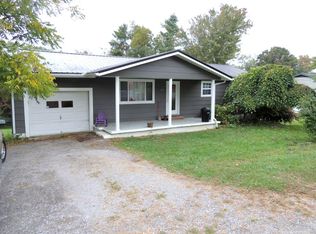 60 Larissa St, Crossville, TN 38555