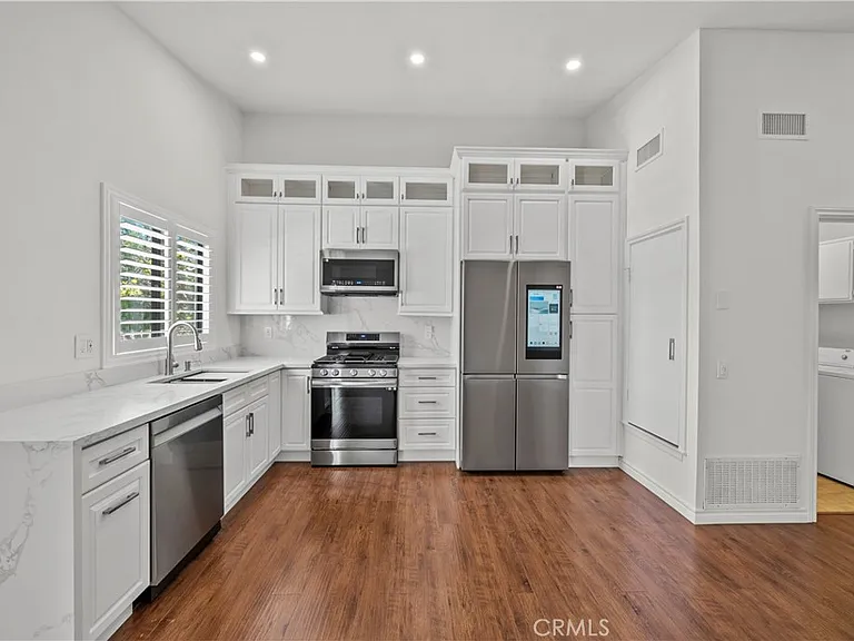 1631 Charterwood Ct — Photo 12