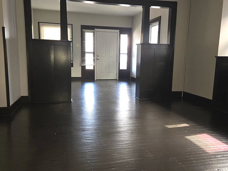 303 N State Ave — Photo 7