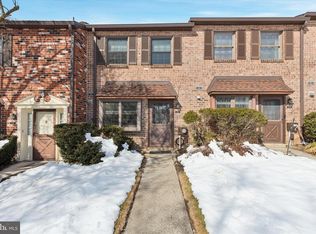 336 Glen Way #336, Elkins Park, PA 19027